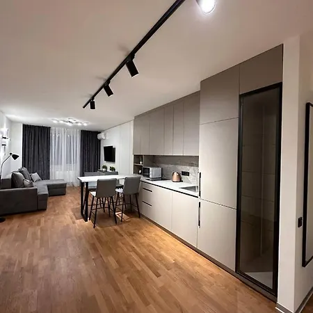 з джакузі вулиця під голоском 15 б стилізована з новим сучасний ремонтом * 利沃夫