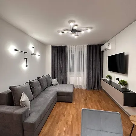 з джакузі вулиця під голоском 15 б стилізована з новим сучасний ремонтом *