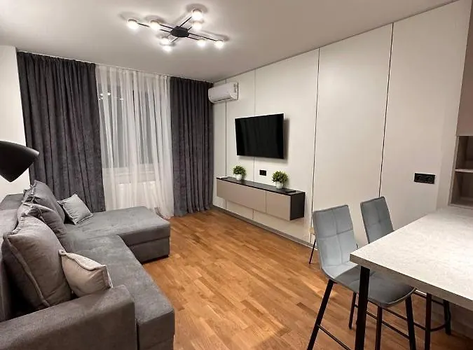 з джакузі вулиця під голоском 15 б стилізована з новим сучасний ремонтом