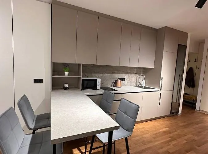 з джакузі вулиця під голоском 15 б стилізована з новим сучасний ремонтом * Lviv