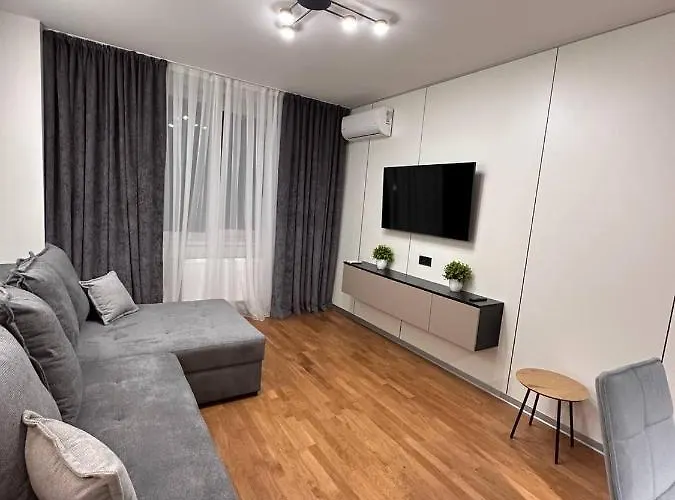 з джакузі вулиця під голоском 15 б стилізована з новим сучасний ремонтом *