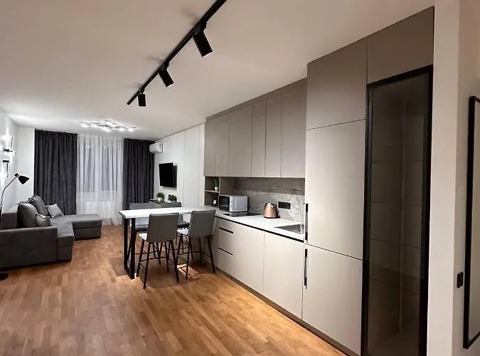 з джакузі вулиця під голоском 15 б стилізована з новим сучасний ремонтом * Lviv