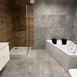 Appartement з джакузі вулиця під голоском 15 б стилізована з новим сучасний ремонтом
