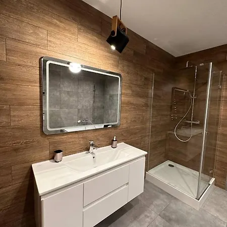 Apartment з джакузі вулиця під голоском 15 б стилізована з новим сучасний ремонтом *